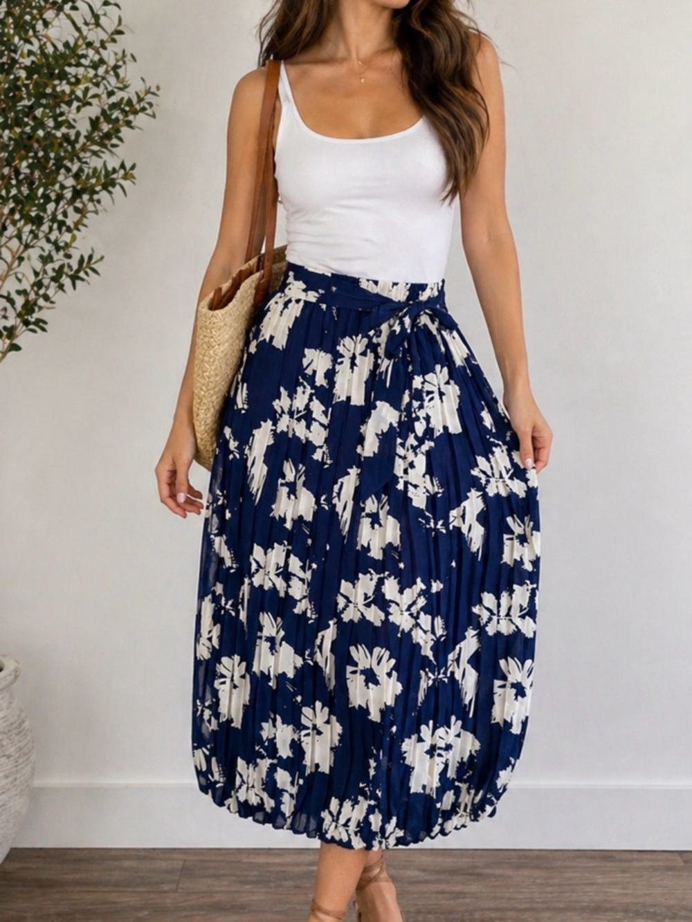 Joie Pleated, lined Floral Skirt/ M/ flattering drape, elastic waistband
